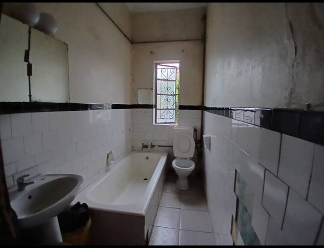 5 BEDROOM HOUSE FOR SALE IN ELSBURG